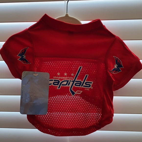Hunter NFL Washington Capitals Pet Shirt NWT - Picture 2 of 2